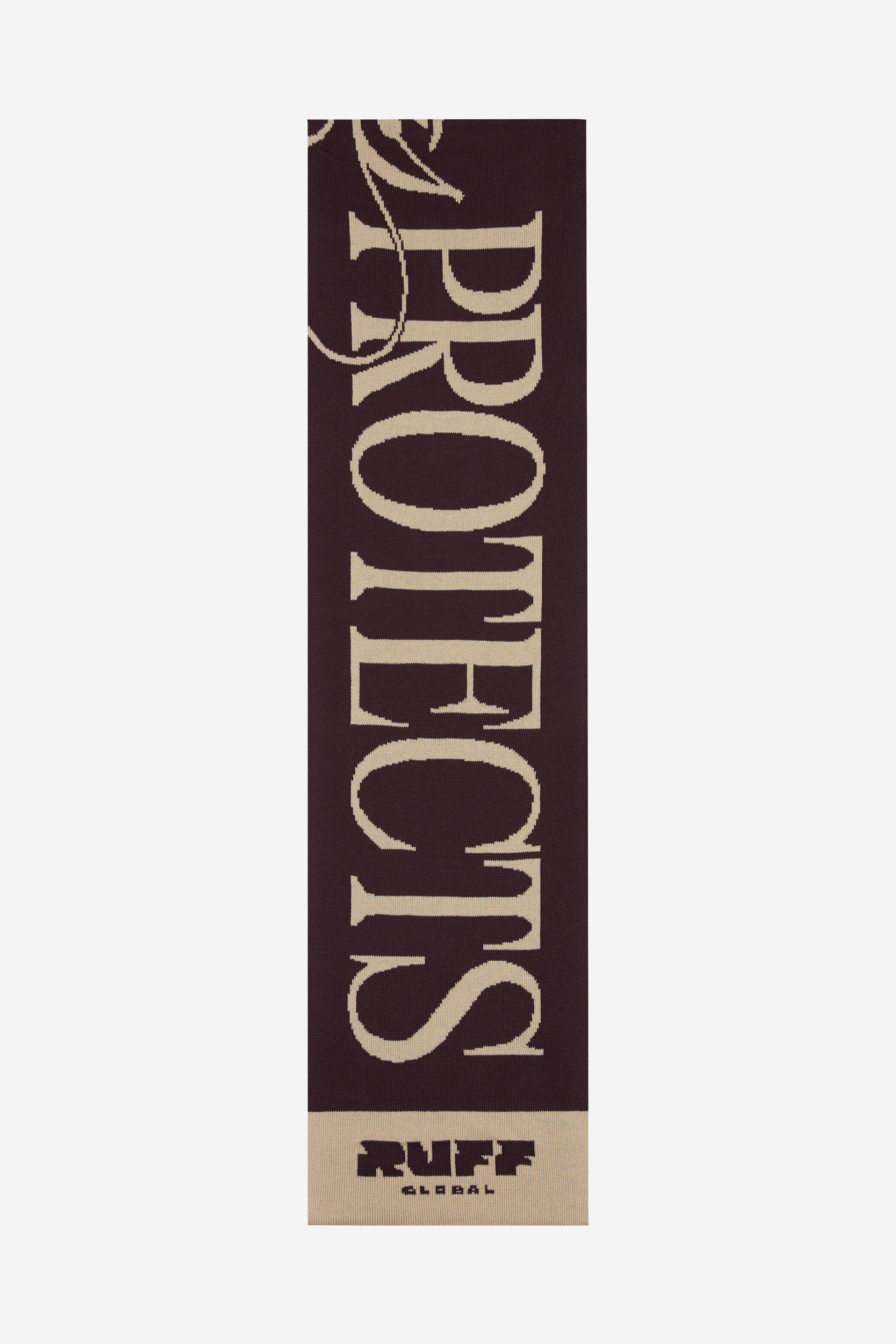 Шарф "Warms Hugs Protects"